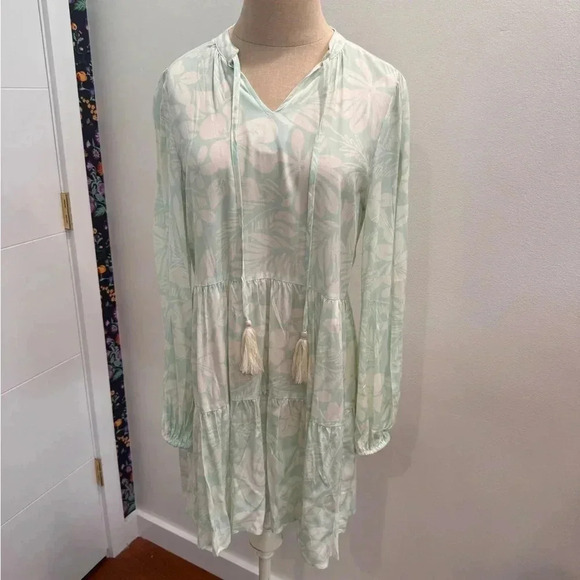 JAXSEA Dresses & Skirts - NWT Jax Sea long sleeve Hawaiian print dress/cover up. Size S